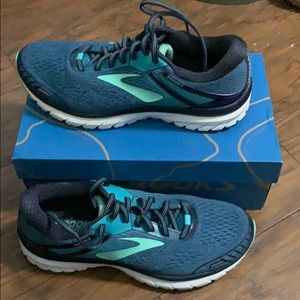 Brooks Adrenaline GTS 18